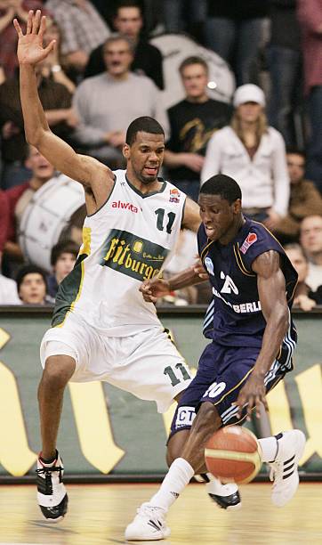 而阿斯顿维 而阿斯顿维